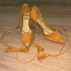 Marc Fisher Brown Suede lace up Size 6 1/2